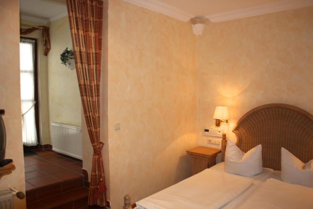 Privathotel Bruegges Loui Вилинген Стая снимка